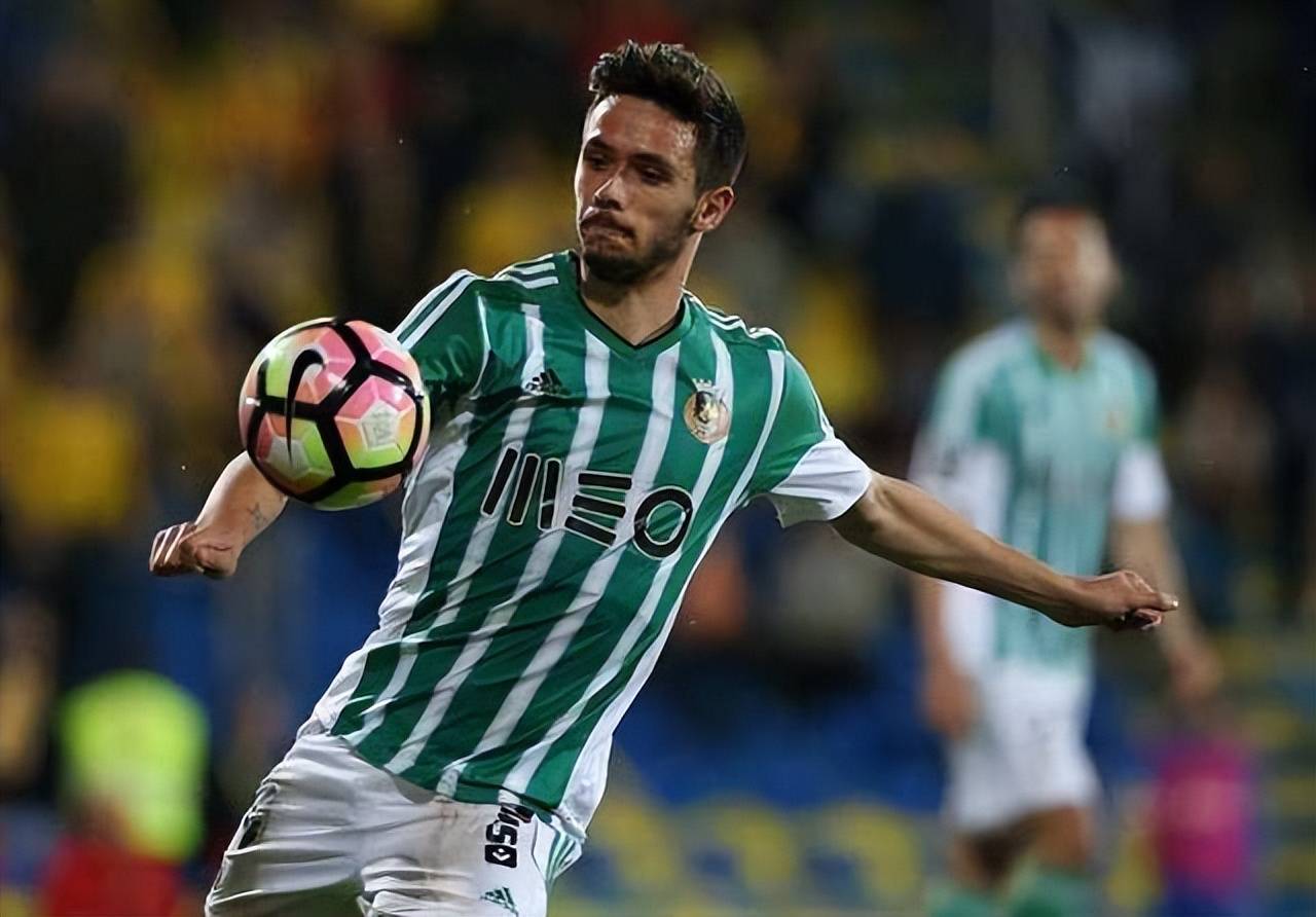 爱游戏体育官方网站包含洛杉矶湖人再遭质疑备战葡超集结日国际米兰调整名单以备意甲，这操作让人直呼：夏洛特黄蜂赛前篮板制胜的词条